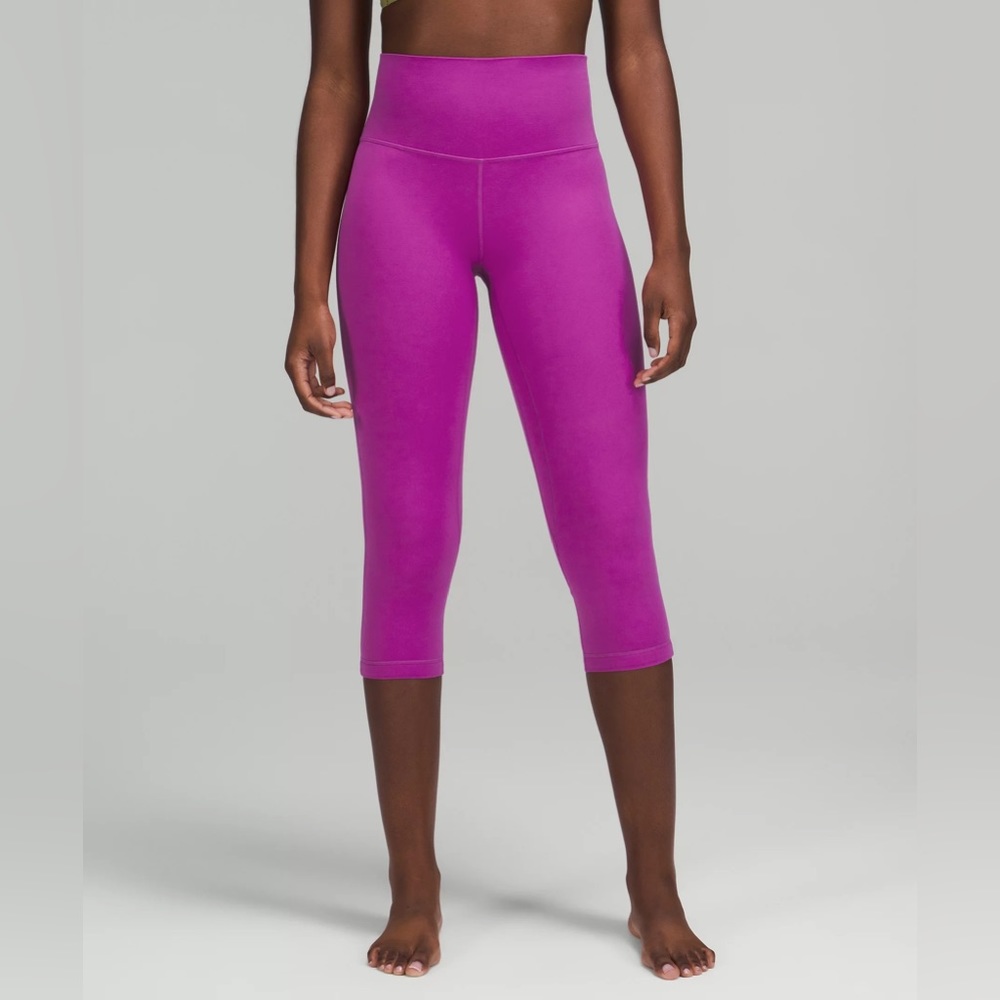 Lululemon Align Reversible Crop, size 8